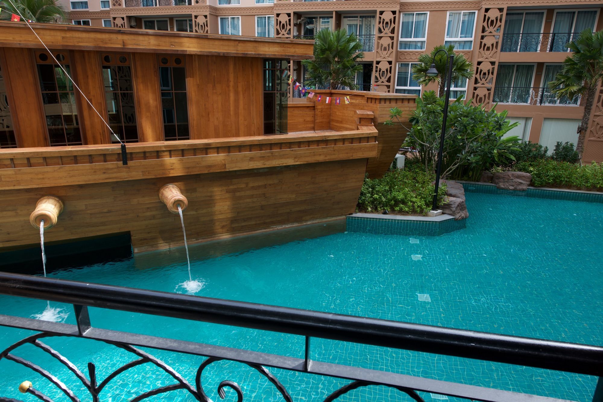 Atlantis Pattaya High Service Jomtien Beach Εξωτερικό φωτογραφία