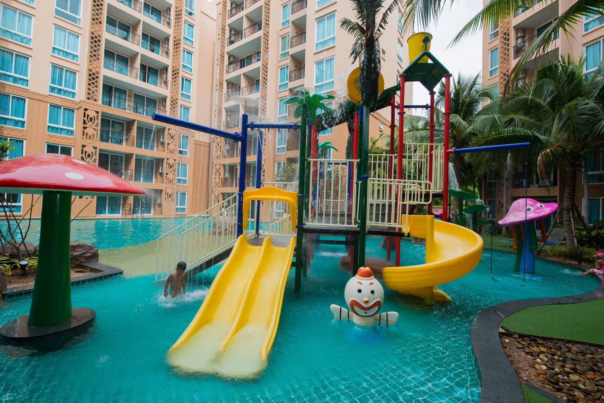 Atlantis Pattaya High Service Jomtien Beach Εξωτερικό φωτογραφία