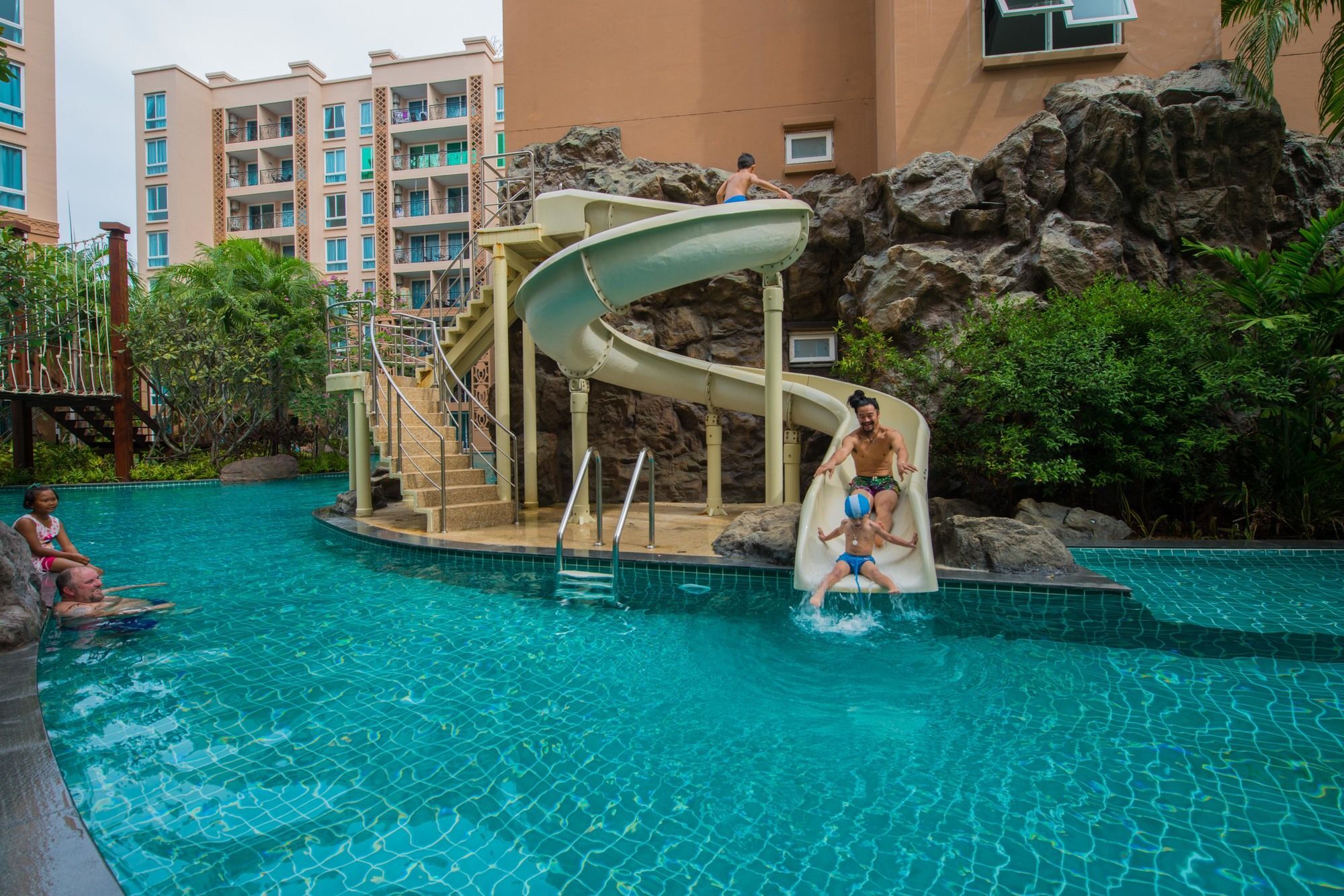 Atlantis Pattaya High Service Jomtien Beach Εξωτερικό φωτογραφία